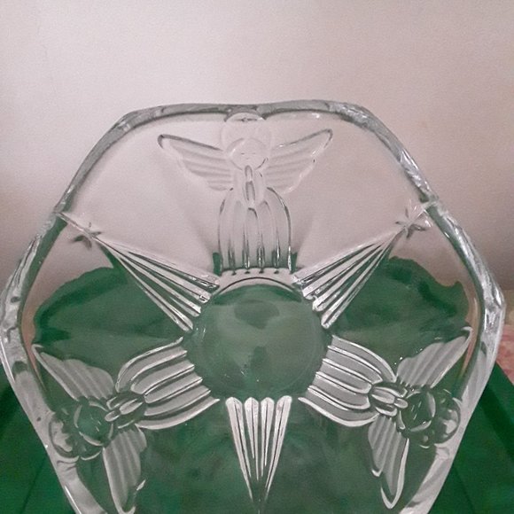 Gorgeous Etched Glass Bowl Decorated with Angels - Picture 1 of 4